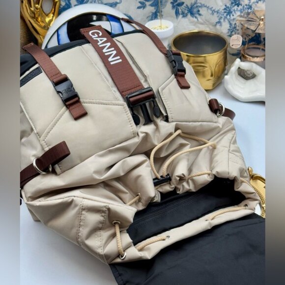🆕 GANNI 🧿 NWT Taupe Oyster Gray Recycled Tech Backpack - Picture 10 of 12
